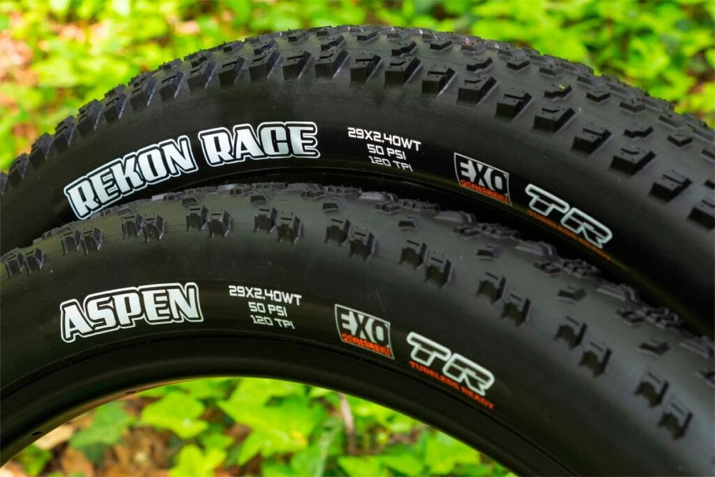Mejores Cubiertas de MTB XC Cross Country para Terreno Seco 2025 (29 Pulgadas) 2 maxxis aspen rekon race wide trail
