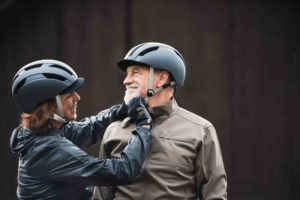 ¿Cuándo debe reemplazar tu casco de bicicleta?