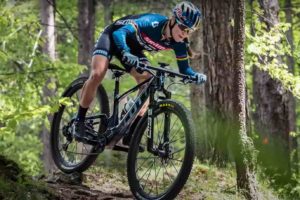 La Scott Spark se rediseña de forma valiente como una bicicleta de XC de 120mm, rápida y totalmente integrada