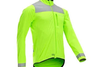 Van Rysel RC500, una chaqueta impermeable y cortavientos que ofrece visibilidad 360º de día y de noche