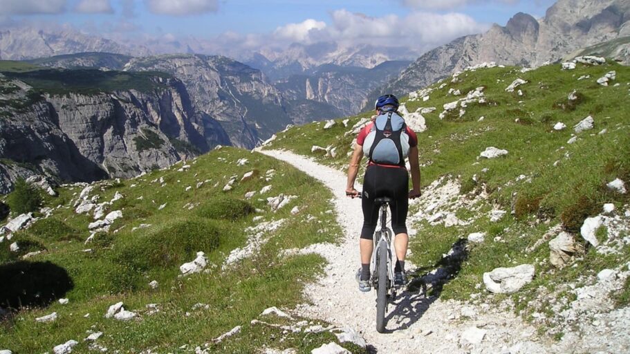 ciclista de montaña