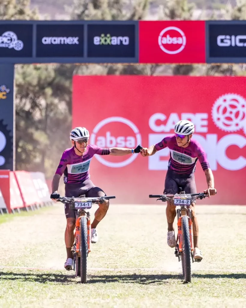 Polemica en la Cape Epic Ibon Zugasti penalizado con 5 minutos