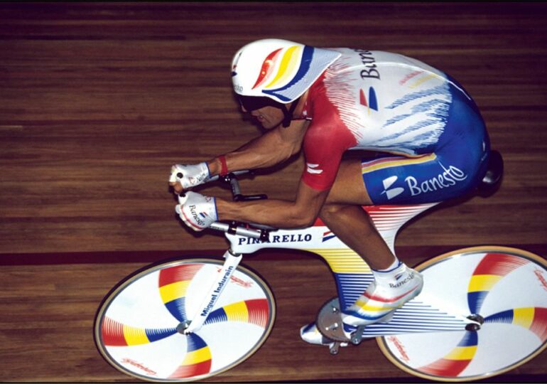 Las 7 Bicicletas Legendarias que Revolucionaron el Ciclismo Español: Secretos Tecnológicos de Indurain, Contador y los Campeones 1 1991 1995 Las Pinarello de acero de Indurain