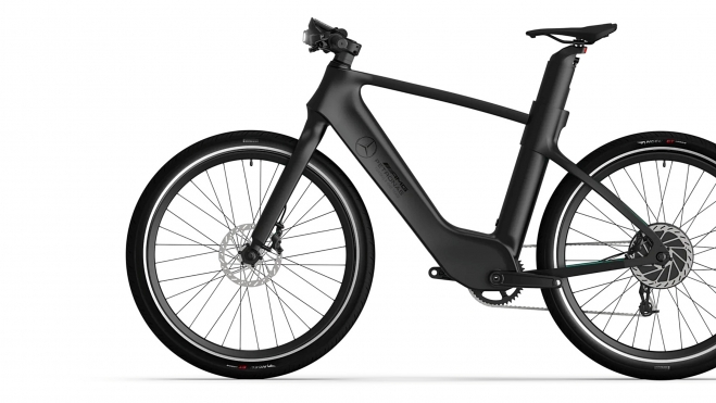 Detalle de la tecnología F1 integrada en la bicicleta eléctrica Mercedes-Benz