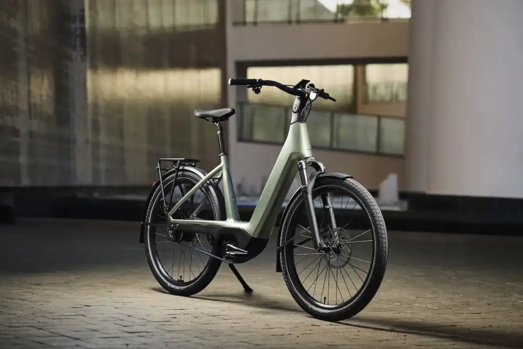 Trek presenta la Charter+: e‑bike “premium” con cambio automático (Charter+ 5S) y enfoque car‑replacement 1 Tk25 Charter Miami Bikes DR NA 2