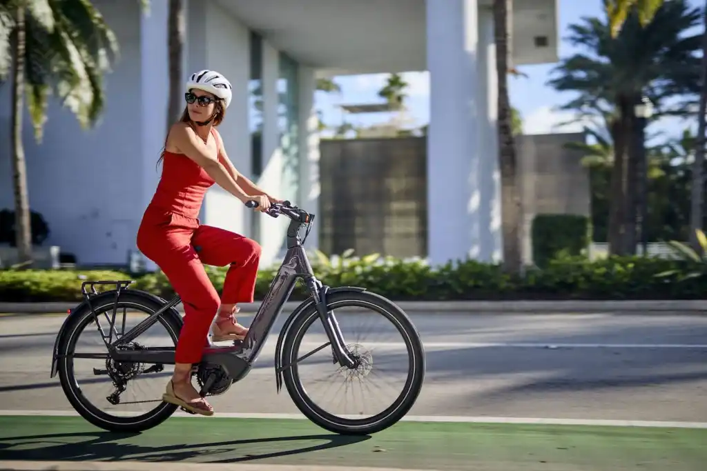 Trek presenta la Charter+: e‑bike “premium” con cambio automático (Charter+ 5S) y enfoque car‑replacement 2 Tk25 Charter Miami DR NA 55