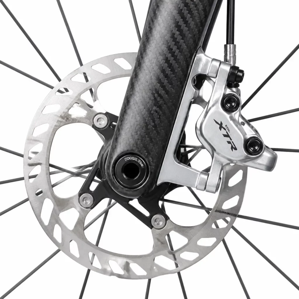 Pinza de freno de disco centrada en rotor primo plano